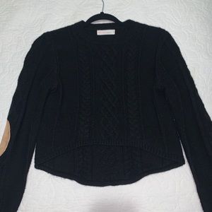 black long sleeve crop top